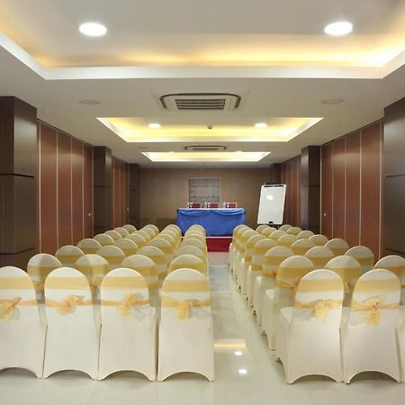 Hotel Horison Express Sentani Jayapura Esterno foto