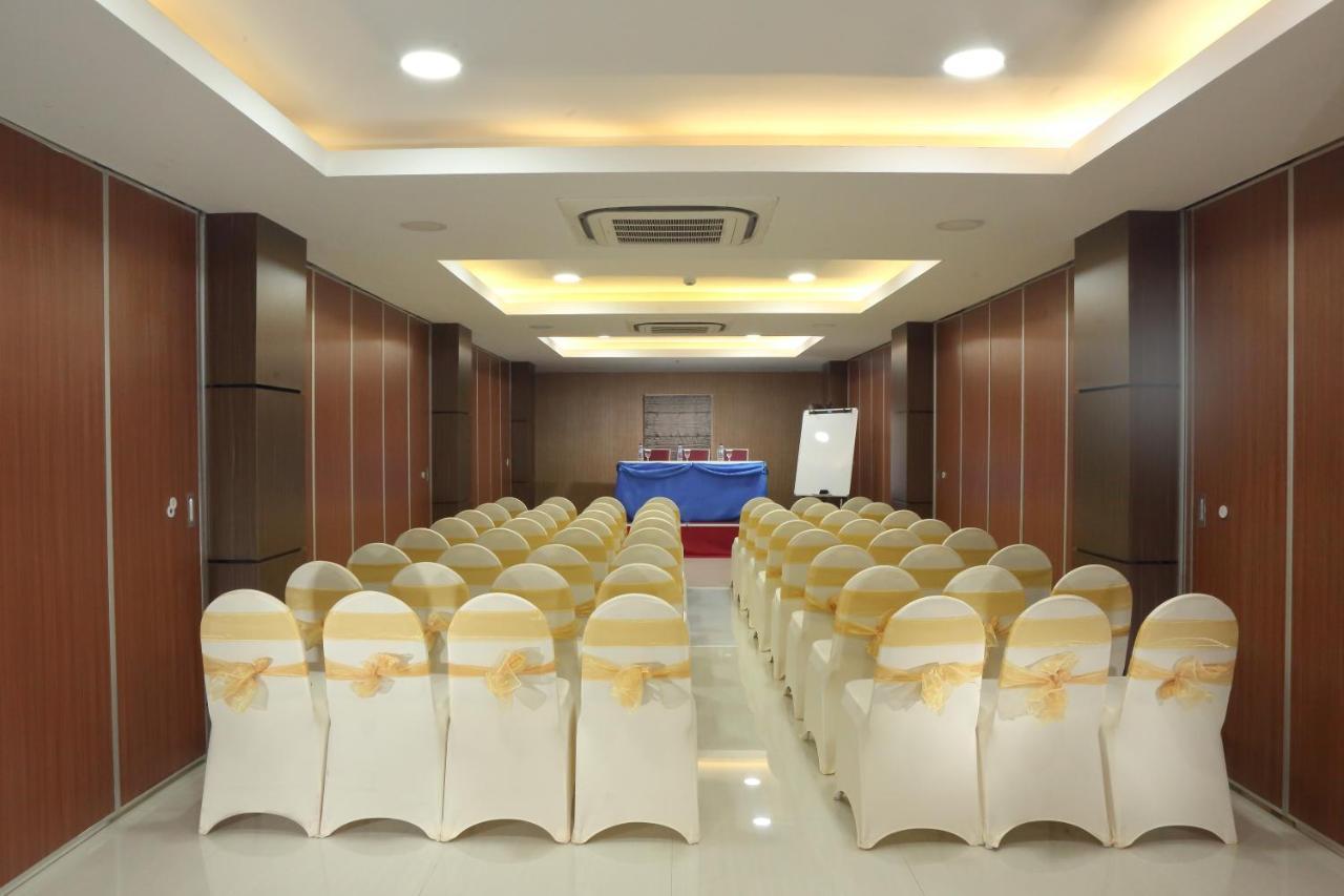 Hotel Horison Express Sentani Jayapura Esterno foto